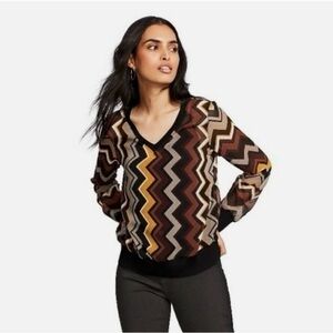 Chevron Patterned V-Neck Blouse